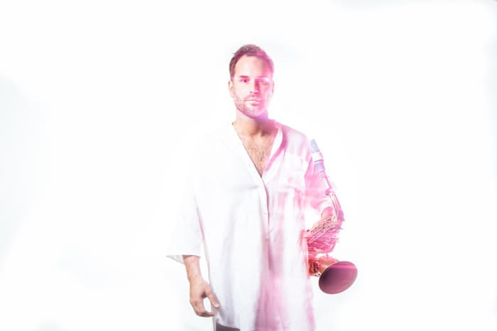 AU-DELÀ - CONCERT SOUS HYPNOSE / GEOFFREY SECCO