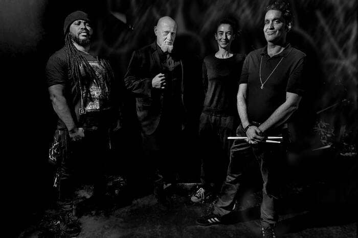 CHARLÉLIE COUTURE EN CONTREBAND